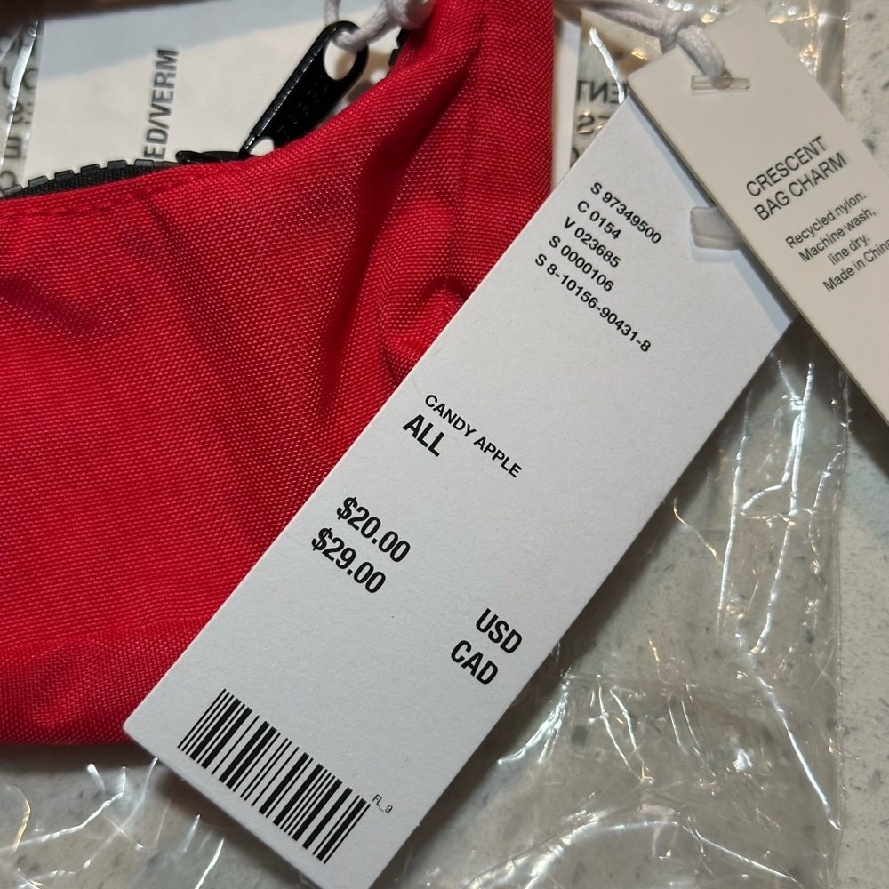 NWT, set of 2 BAGGU Mini Crescent Bag Charms / Candy Red - Picture 6 of 16